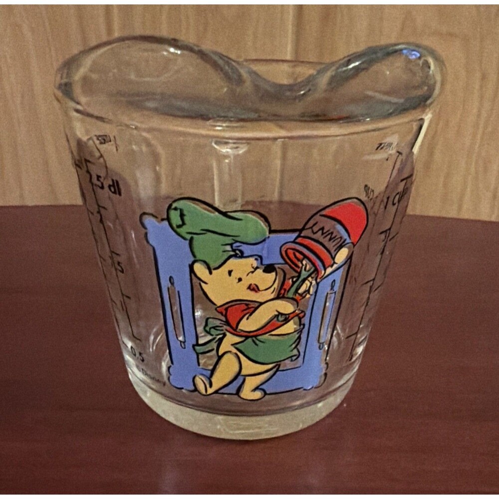 Vintage Disney Anchor Hocking Winnie the Pooh 1 Cup Glass Measuring Cup.   EUC!!